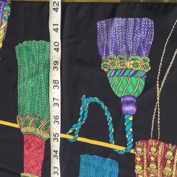 Doncaster Tassel Print Scarf - Picture 4 of 6